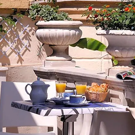 Saint Hubert 3* Nizza