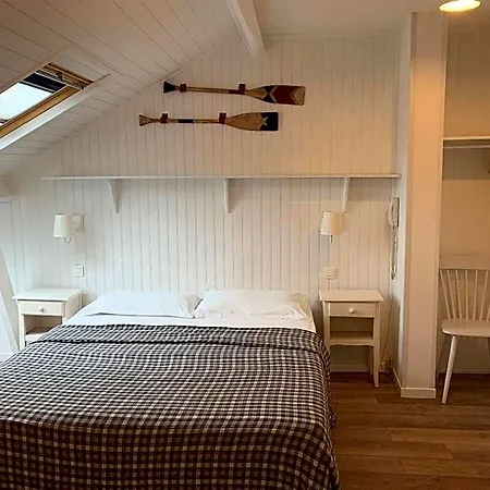 Saint Hubert Hotel